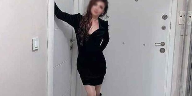 Escorts girl in DLF City Phase 5 Gurgaon