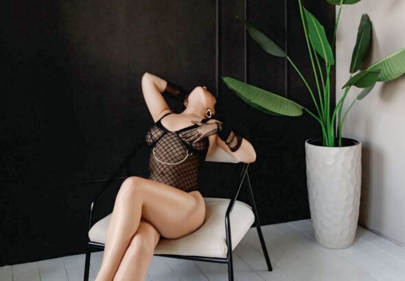 Russian escorts near leela Ambience mall Gurgaon