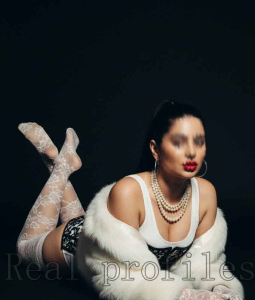 Deepi Russian escort in Delhi – Incall, Outcall service